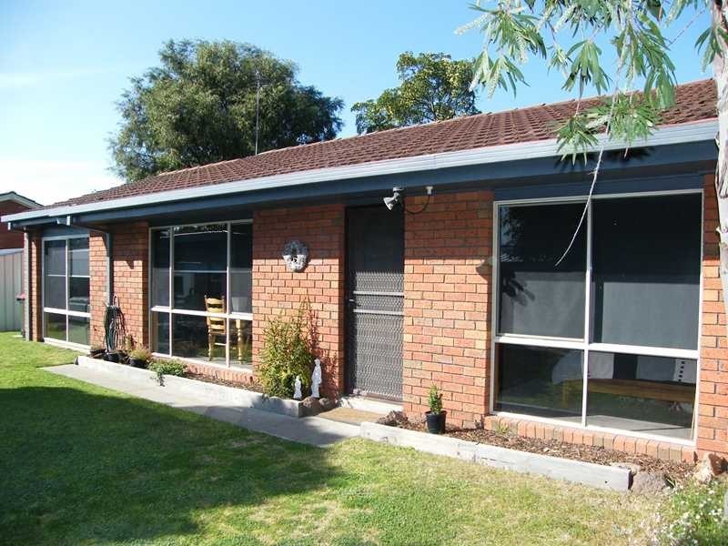 Unit 3/34 Cumming Street, Paynesville VIC 3880