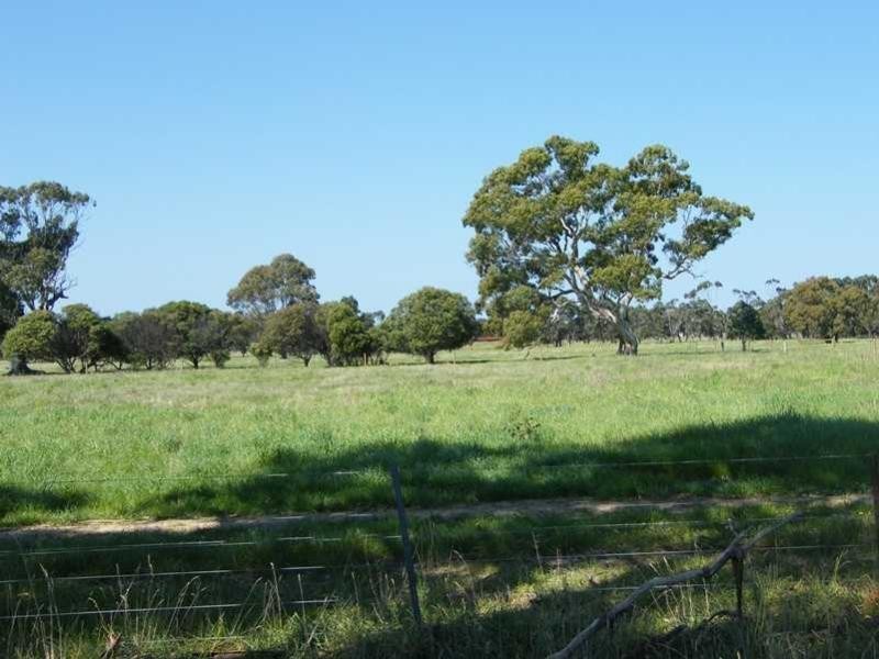 Lot 2-245 Lake Victoria Road, Eagle Point VIC 3878