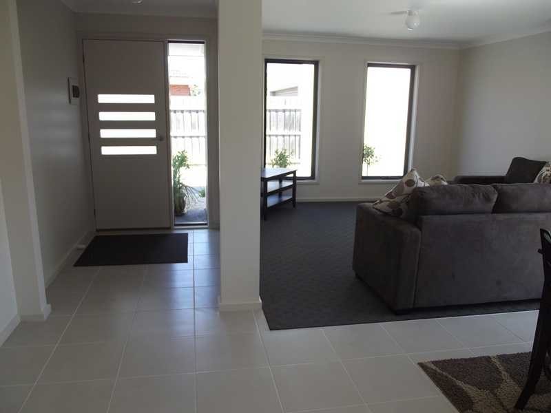 2/14 Francis Street, Bairnsdale VIC 3875