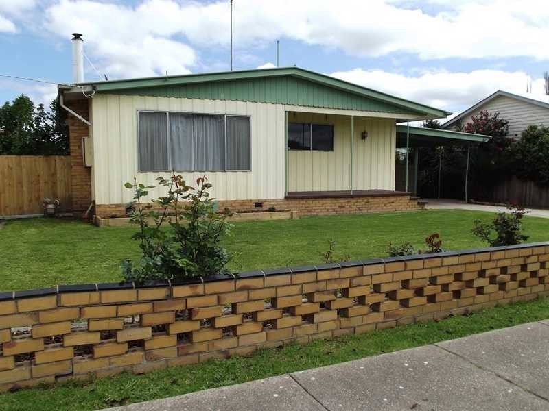 10 McKean Street, Bairnsdale VIC 3875