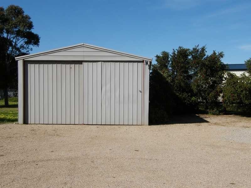 27 Boyd Court, Eagle Point VIC 3878