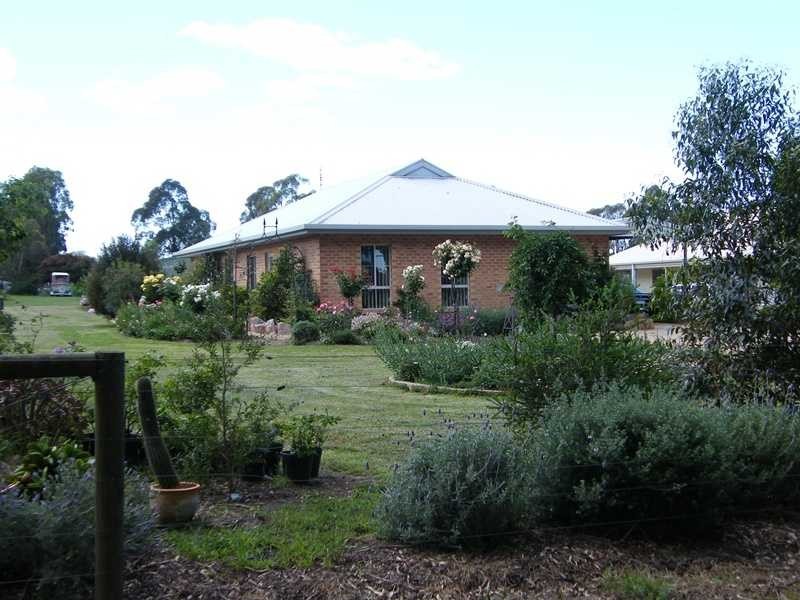 14 Bumberrah Road, Johnsonville VIC 3902