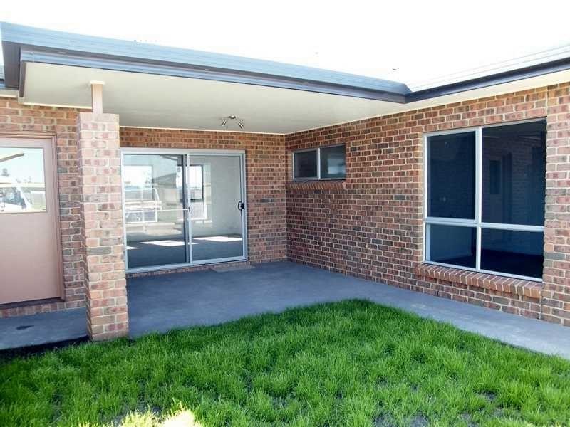 1/30 Fison Avenue, Eastwood Estate, Bairnsdale VIC 3875