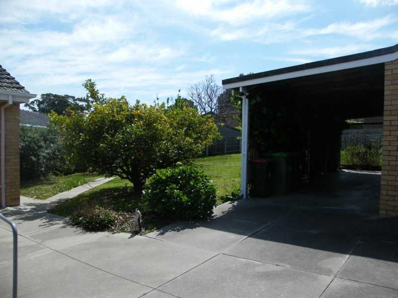 66 Newlands Drive, Paynesville VIC 3880