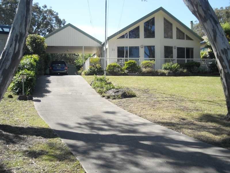 35 Western Boulevard, Raymond Island VIC 3880