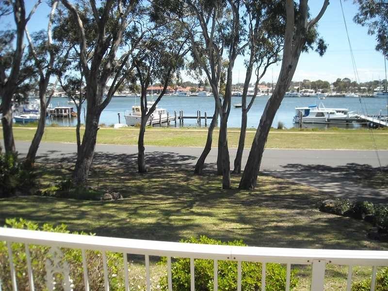 35 Western Boulevard, Raymond Island VIC 3880