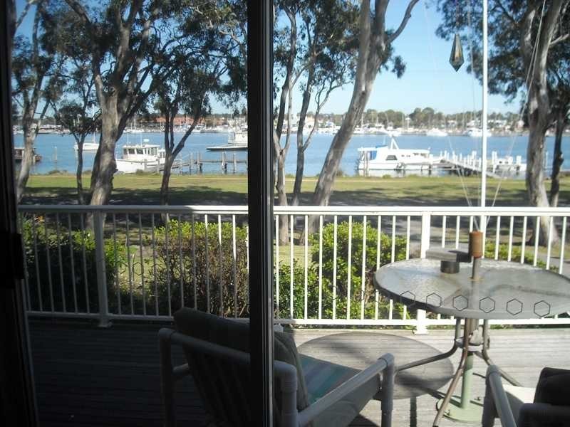 35 Western Boulevard, Raymond Island VIC 3880