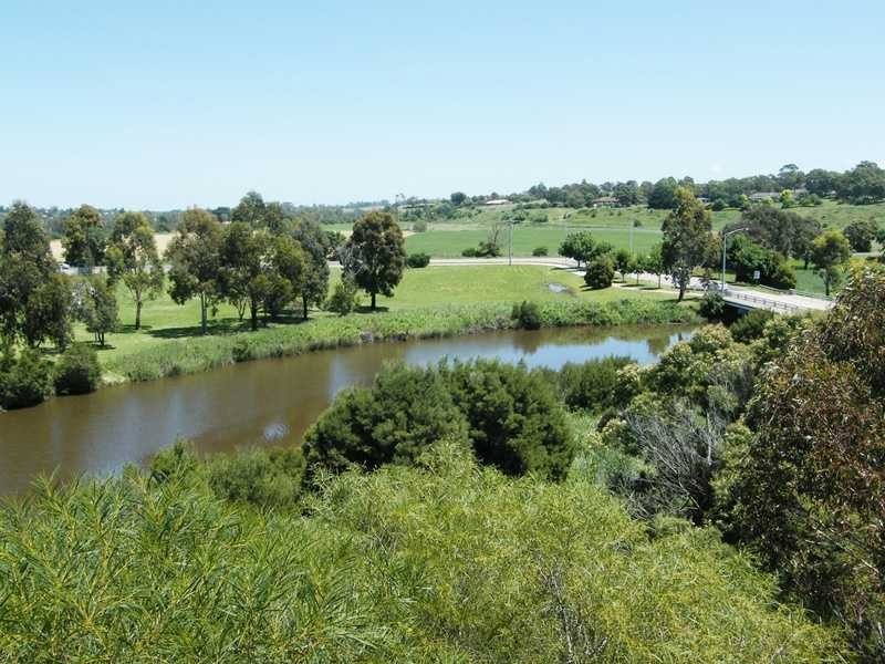 105 Howitt Avenue, Bairnsdale VIC 3875