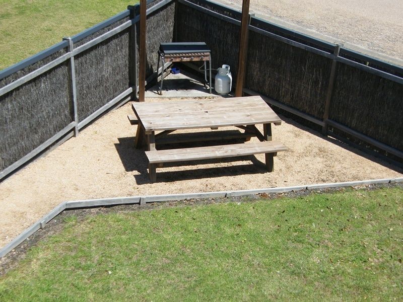 24/2-8 Victoria Street, Paynesville VIC 3880