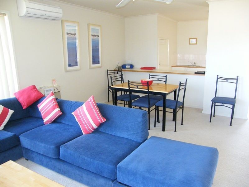 24/2-8 Victoria Street, Paynesville VIC 3880