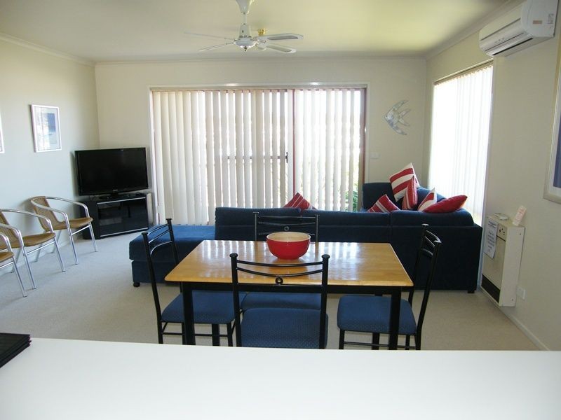 24/2-8 Victoria Street, Paynesville VIC 3880