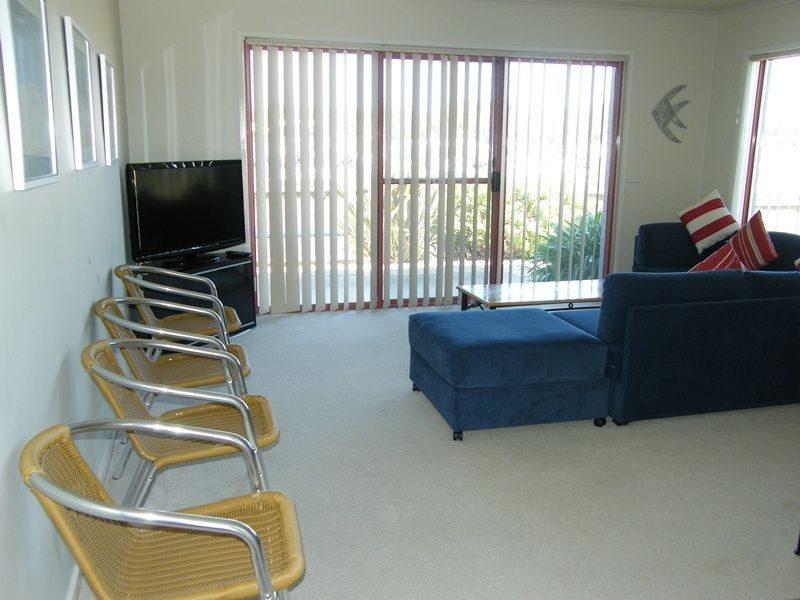 24/2-8 Victoria Street, Paynesville VIC 3880