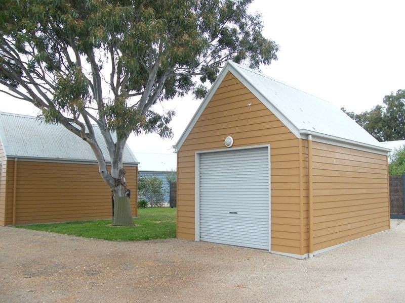 2-8 Seventh Parade, Raymond Island VIC 3880