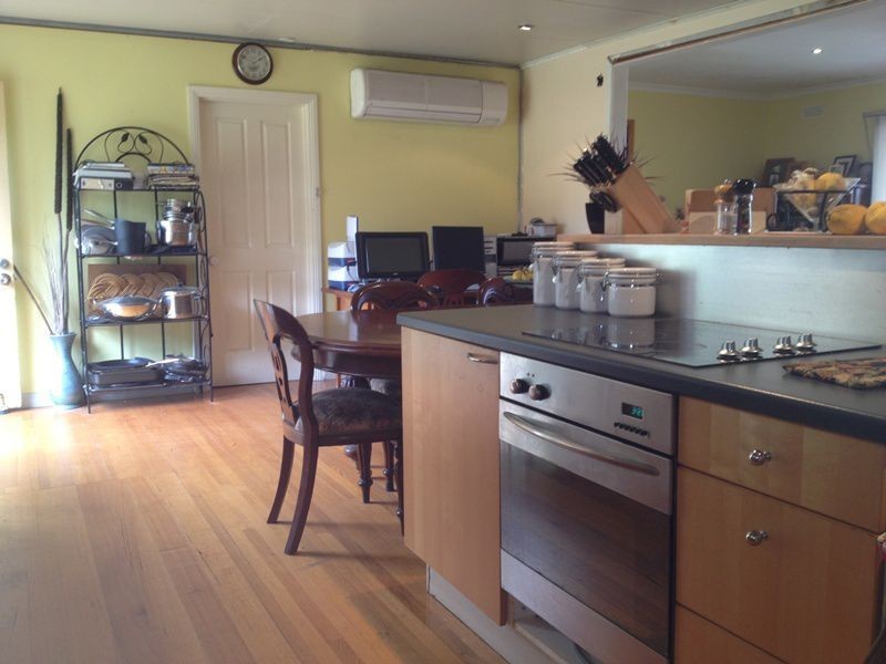 53 Fourth Avenue, Raymond Island VIC 3880