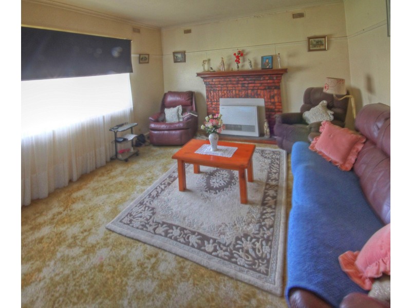 7 Wellington St, Paynesville VIC 3880