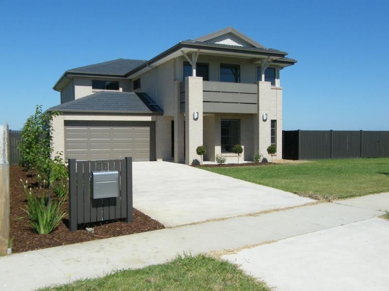 21 Sunset Boulevard, Eagle Bay Villiage, Paynesville VIC 3880