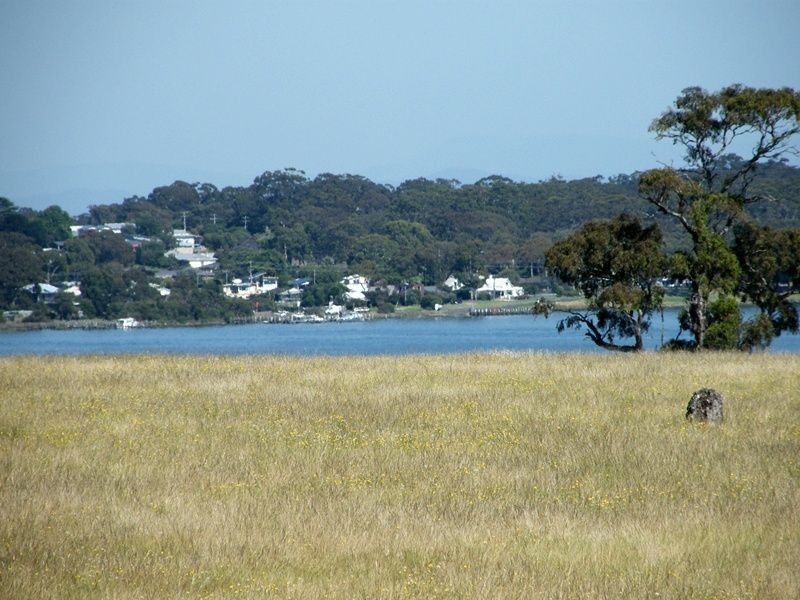 21 Sunset Boulevard, Eagle Bay Villiage, Paynesville VIC 3880