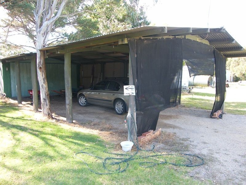 150 Gravelly Point Road, Raymond Island VIC 3880