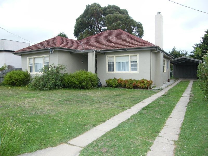 14 Moroney, Bairnsdale VIC 3875