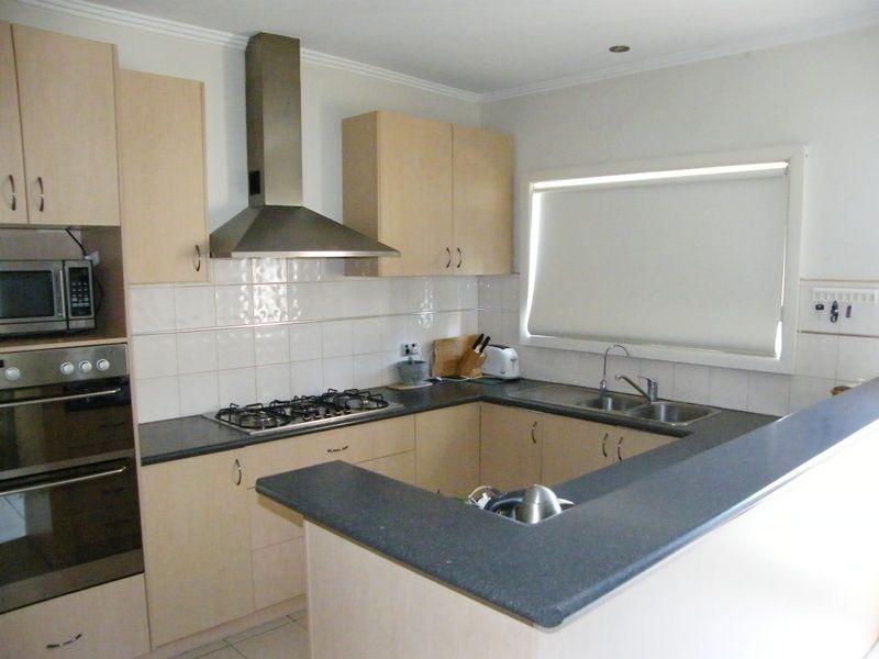 14 Moroney, Bairnsdale VIC 3875