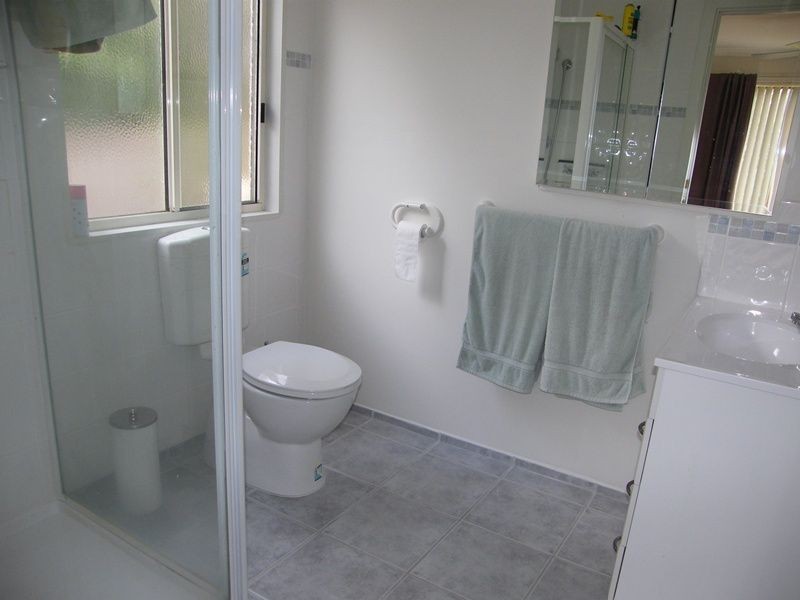 7 Fourth Avenue, Raymond Island VIC 3880