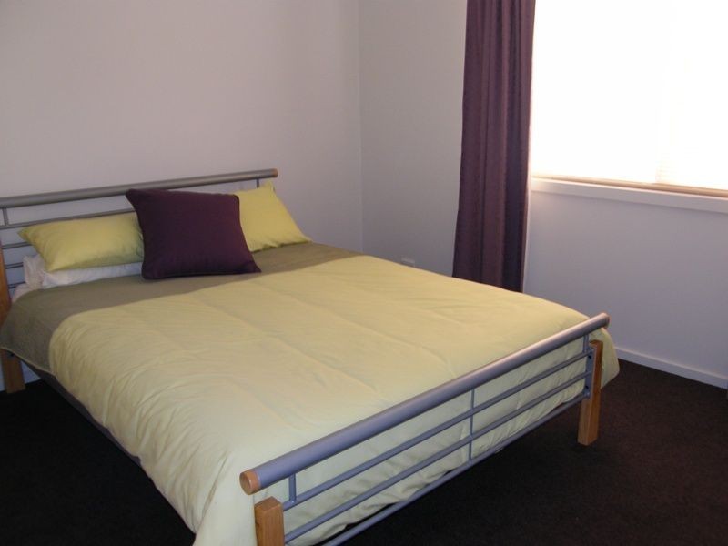 7 Fourth Avenue, Raymond Island VIC 3880