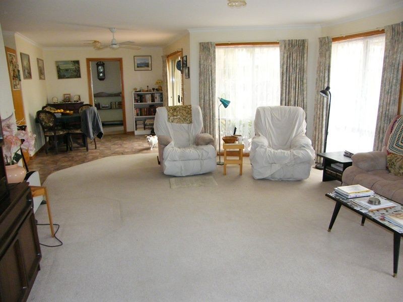 33 Balmoral Crescent, Eastwood Estate, Bairnsdale VIC 3875
