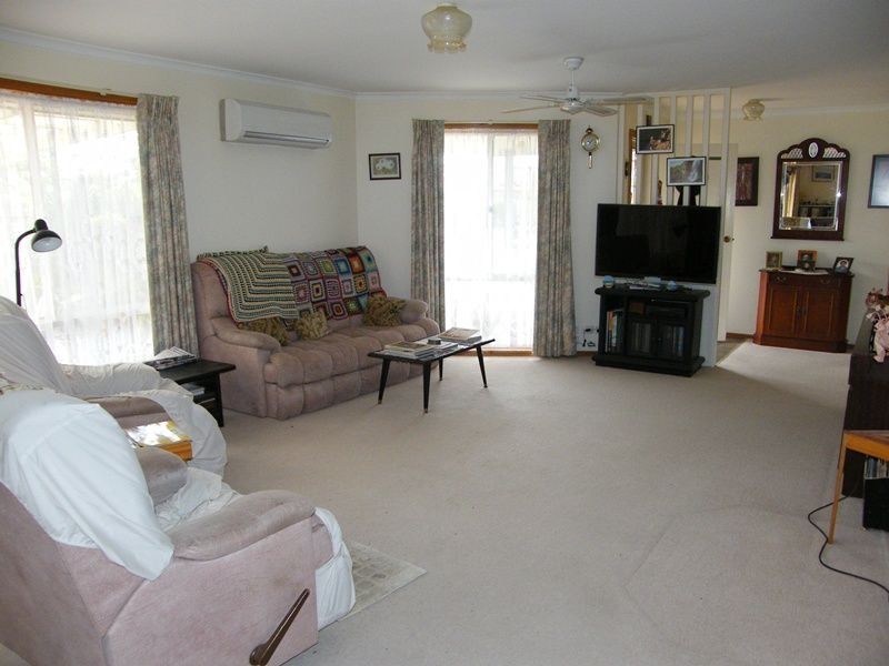 33 Balmoral Crescent, Eastwood Estate, Bairnsdale VIC 3875