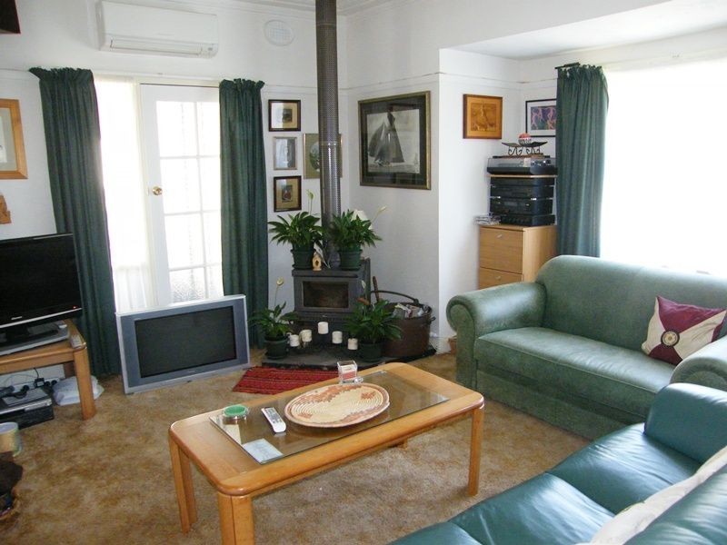 23 Sixth Avenue, Raymond Island VIC 3880