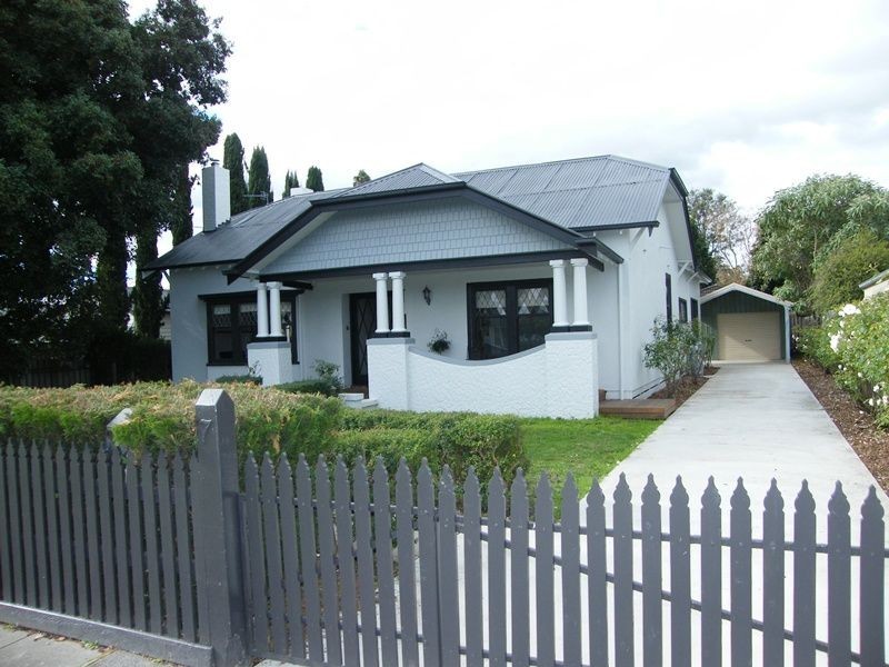 7 McCulloch, Bairnsdale VIC 3875