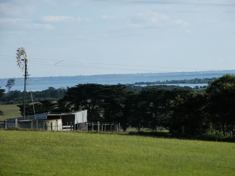 2 Howletts Landing, Metung VIC 3904
