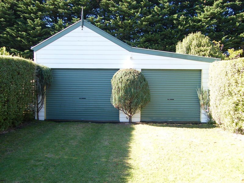 2 Kellina Court, Paynesville VIC 3880