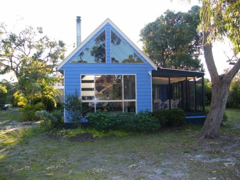 34 First Parade, Raymond Island VIC 3880