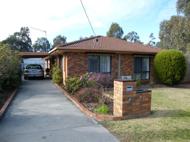 4 Waratah Avenue, Paynesville VIC 3880