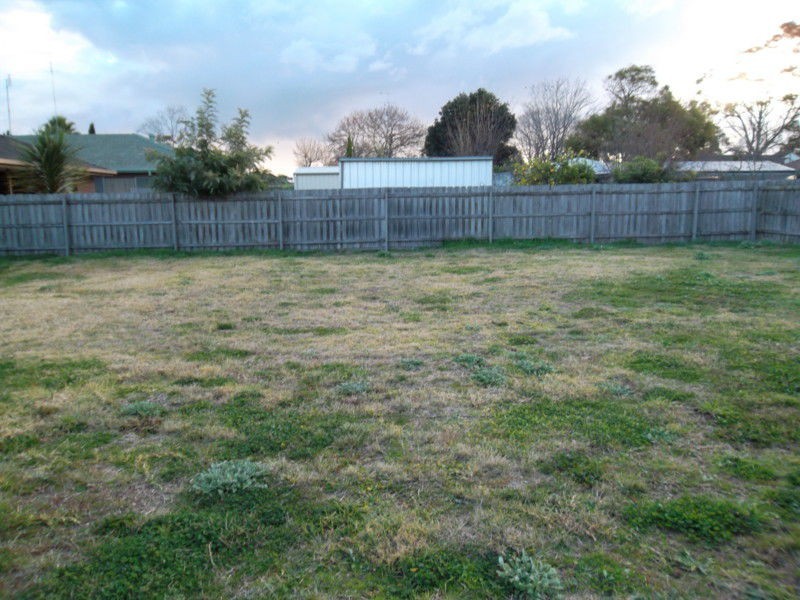 4 Mckean Street, Bairnsdale VIC 3875