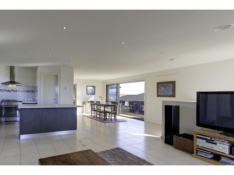 21 The Crescent , Eagle Bay Village, Paynesville VIC 3880