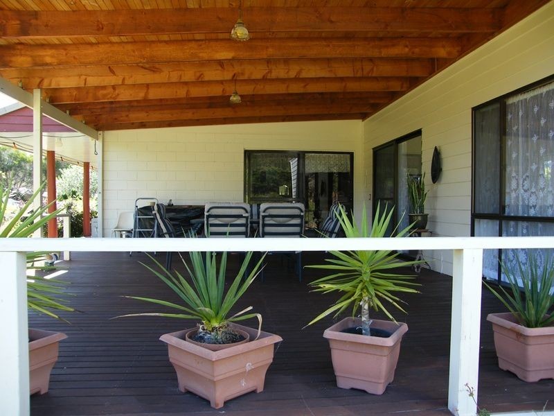 150 Gravelly Point Road, Raymond Island VIC 3880