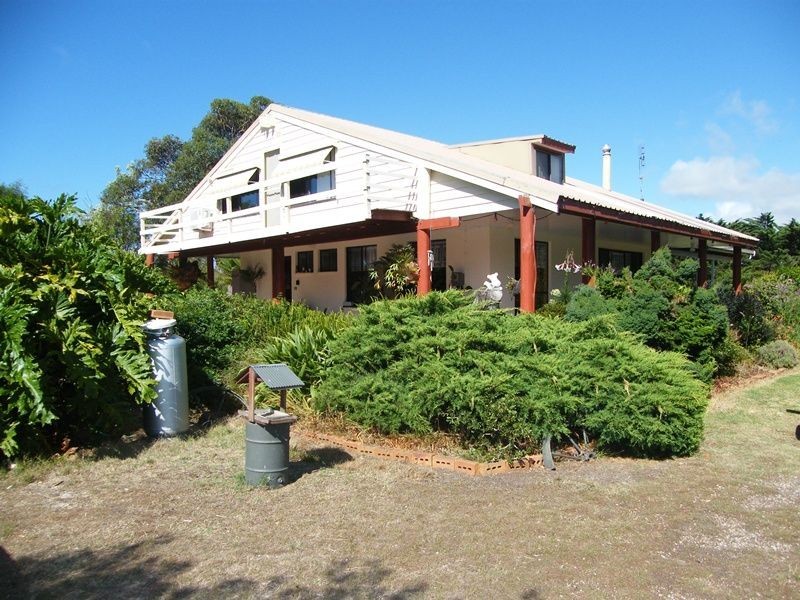 150 Gravelly Point Road, Raymond Island VIC 3880