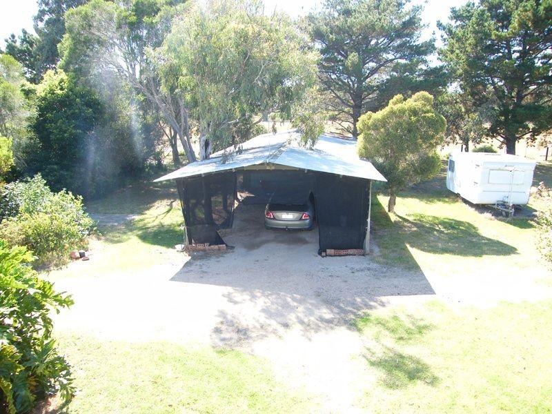 150 Gravelly Point Road, Raymond Island VIC 3880