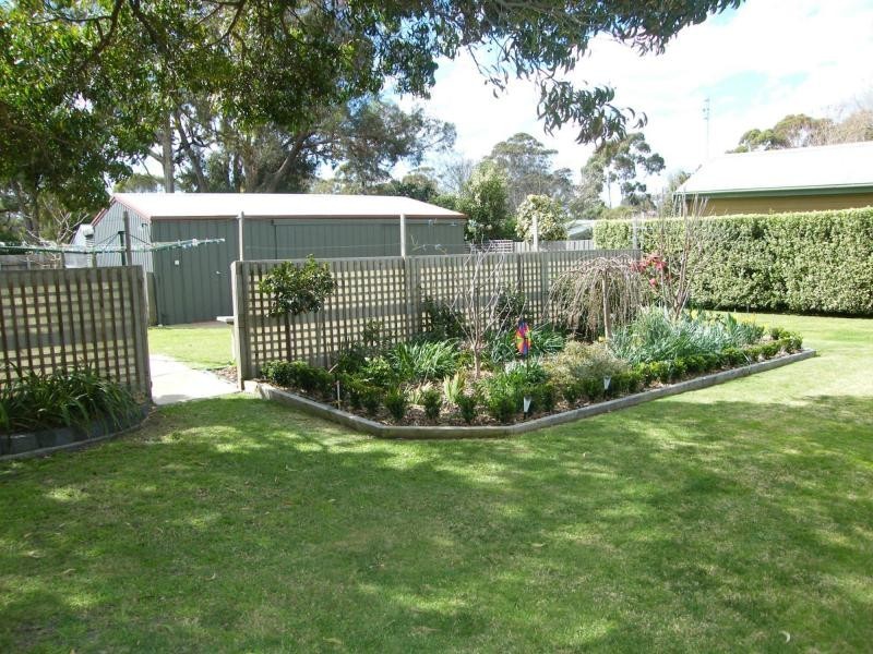 12 Rex Street, Paynesville VIC 3880