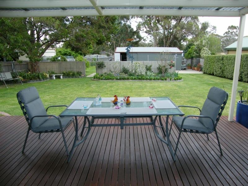 12 Rex Street, Paynesville VIC 3880