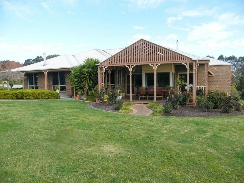 7 Clifton Terrace, Bairnsdale VIC 3875