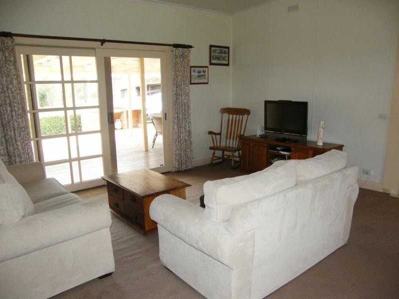 31 Woods Road, Wy Yung VIC 3875