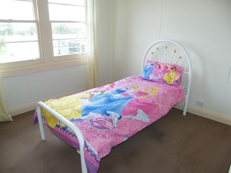 31 Woods Road, Wy Yung VIC 3875