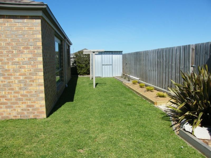 19 The Grange, Paynesville VIC 3880