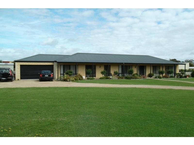 22 Lake Victoria Road, Eagle Point VIC 3878