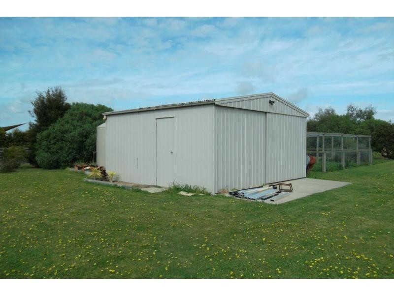 22 Lake Victoria Road, Eagle Point VIC 3878