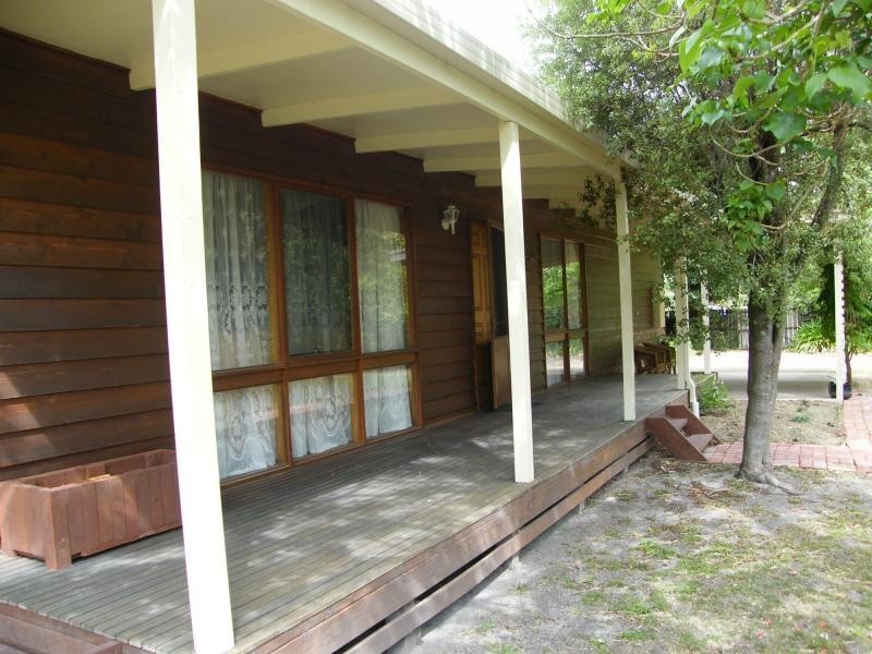 24 First Parade, Raymond Island VIC 3880