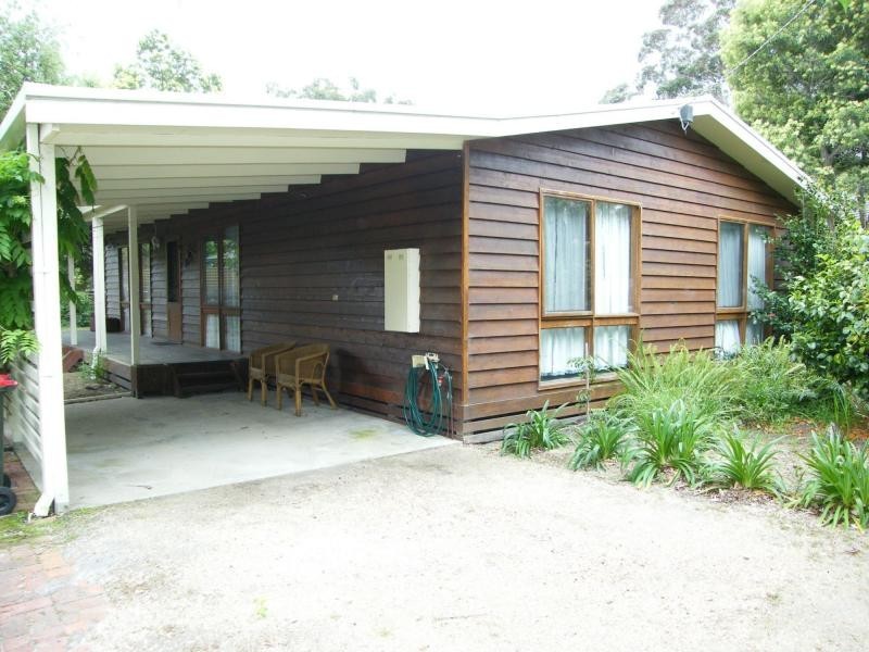 24 First Parade, Raymond Island VIC 3880