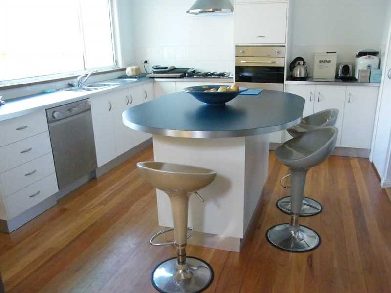 36 Fourth Parade, Raymond Island VIC 3880